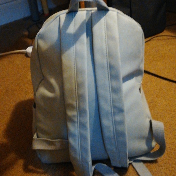 Backpack - Picture 5 of 6